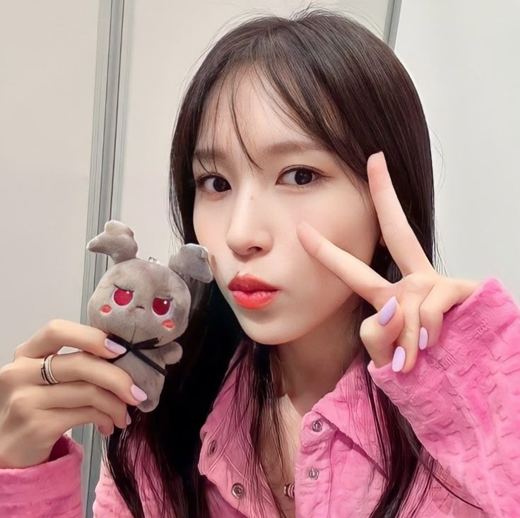 minaris_inbie's tweet photo. good night my minari 😴 hopefully tomorrow would be a better day 🙏😵‍💫 https://t.co/OekUidwsmV