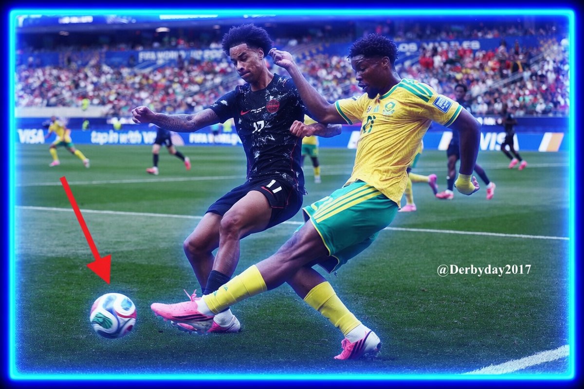 derbyday2017's tweet photo. ⚡️Un dato muy interesante. En toda la historia de los playoffs de los Mundiales, el partido entre Canadá y Sudáfrica fue apenas el tercero en el que no hubo ninguna selección europea ni sudamericana. 

La primera vez ocurrió en 2002. En los octavos de final, disputados en Jeonju (Corea del Sur), México se enfrentó a Estados Unidos. 

El segundo partido sin equipos de Europa ni de Sudamérica en la historia de los playoffs de los Mundiales se jugó en 2010. Ghana y Estados Unidos se cruzaron en los octavos de final y regalaron un partidazo que necesitó alargue. Allí, Asamoah Gyan le dio el triunfo a los africanos por 2-1. Lo que pasó después seguro que todos lo recuerdan: el cruce de cuartos contra Uruguay, la atajada con la mano de Suárez sobre la línea y el penal que el propio Gyan erró a los 122 minutos... 

Y en este Mundial ya tenemos asegurado otro duelo de este tipo en los playoffs: el 3 de julio, en Texas, Australia se enfrentará a Egipto.

¡No te olvides de suscribirte! ⚽️🔥