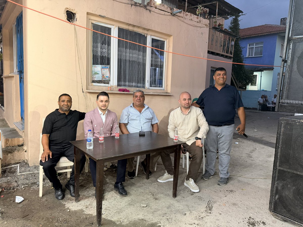 ak_sapanca's tweet photo. Hemşehrimiz Emre Çubuk’un evlatları Ersin Berk ve Akif Murat’ın sünnet cemiyetlerine katılarak Çubuk ailesinin mutluluğuna ortak olduk.

Bu güzel ve anlamlı günde bizleri misafir eden kıymetli ailemize teşekkür ediyor; Ersin Berk ve Akif Murat evlatlarımıza sağlık, huzur ve başarılarla dolu hayırlı bir ömür diliyoruz.

Rabb’im damatlıklarını da görmeyi nasip eylesin.