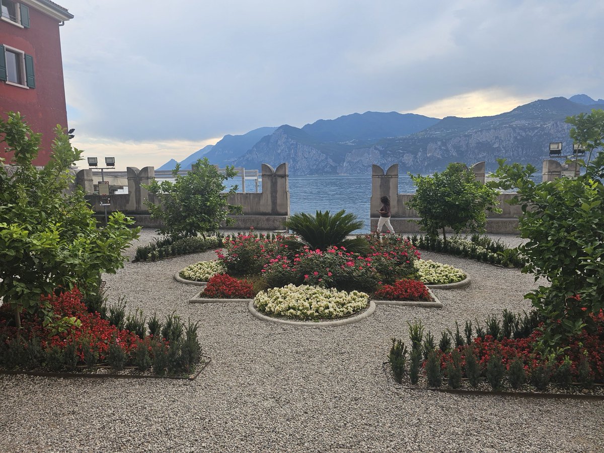 izrailit's tweet photo. Malcesine. https://t.co/Uy41N2Qk2N