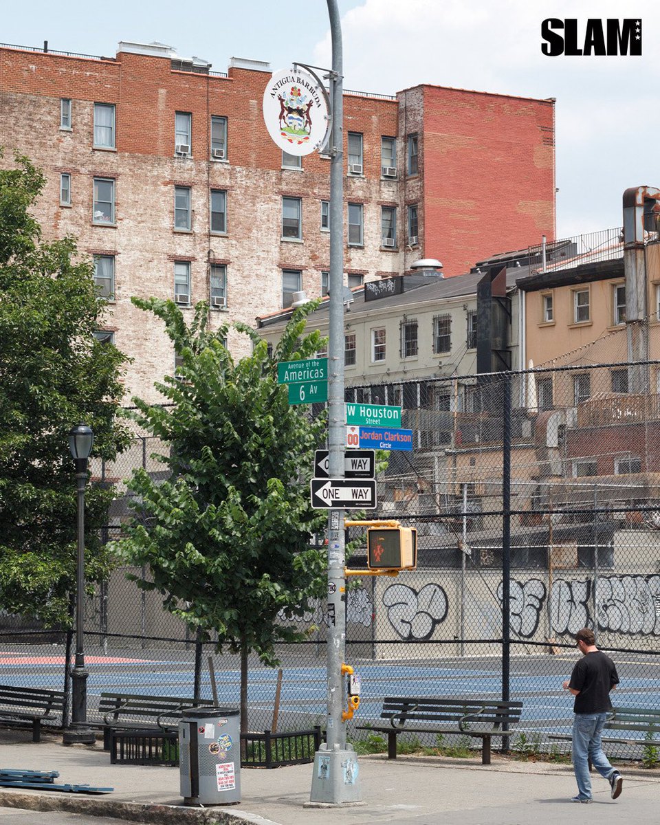 SLAMonline's tweet photo. Need the city to leave these up forever 🔥 https://t.co/sIbeaY8ZXq