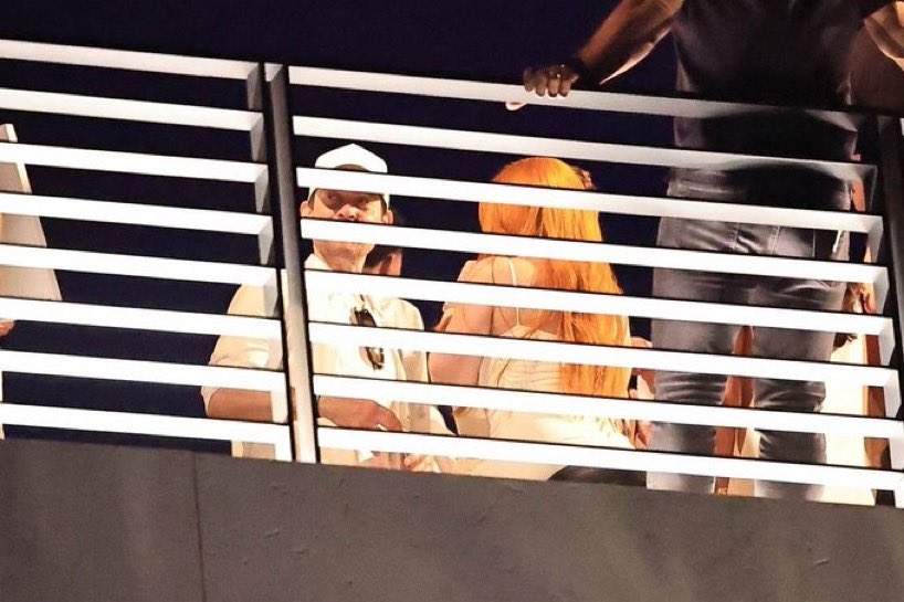 Mikeisalegend5's tweet photo. @FearedBuck His spider senses were tingling, he knew he was getting photographed😭 https://t.co/sdKld0uy0V