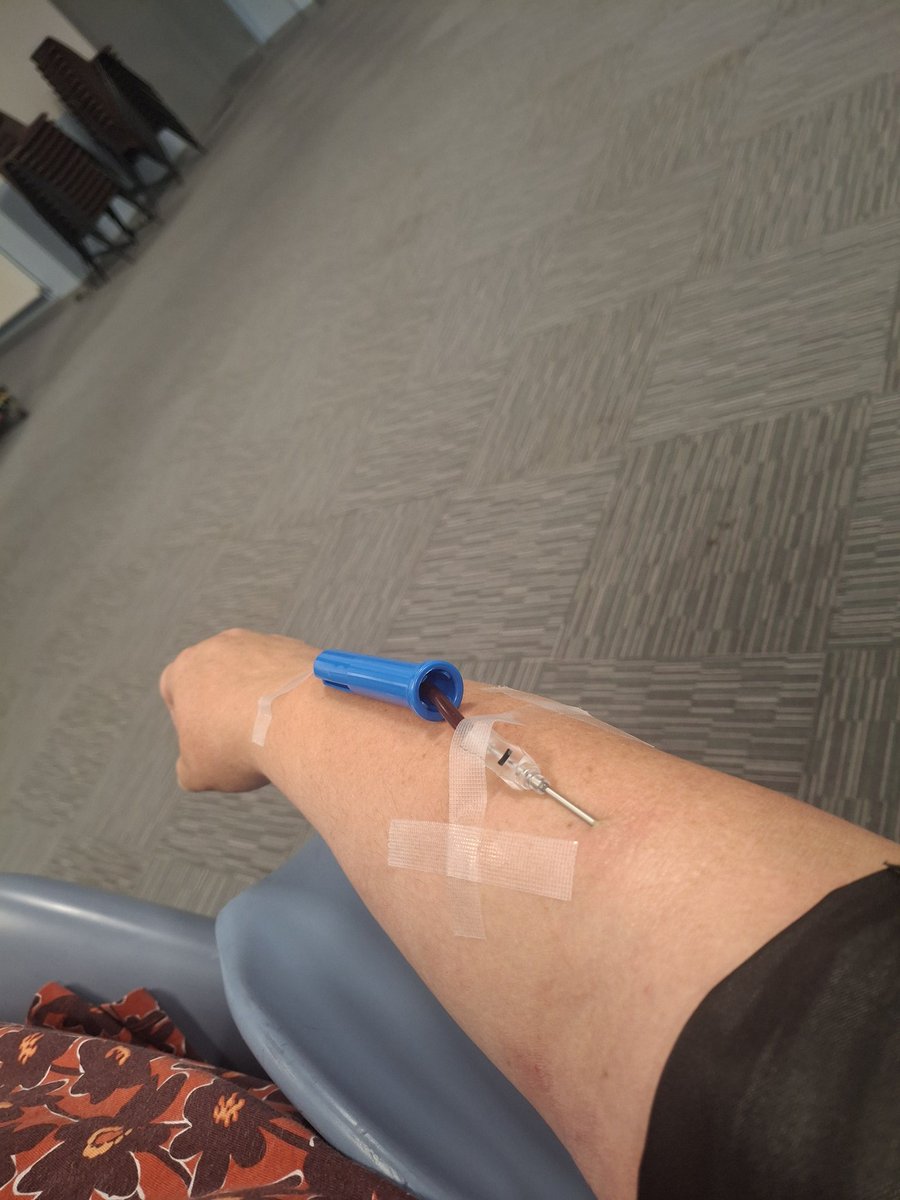 HannahW333's tweet photo. Blood donation day and let the vampires take what they need. I enjoyed my Tuc Cheese Sandwich as the post donation snack. @GiveBloodNHS https://t.co/iKZR2csCRY