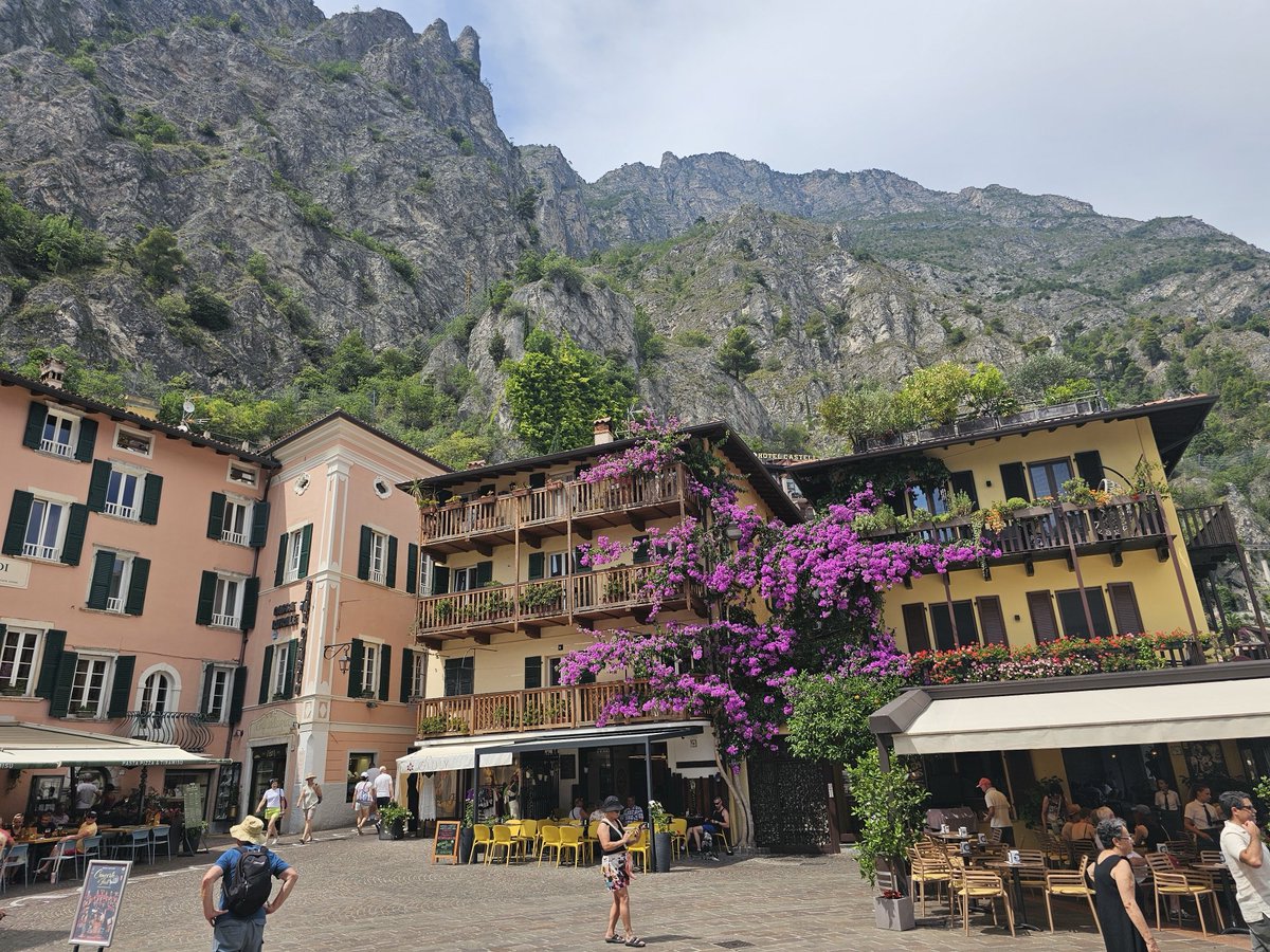 izrailit's tweet photo. Limone sul Garda. https://t.co/KLzjSh8t6B