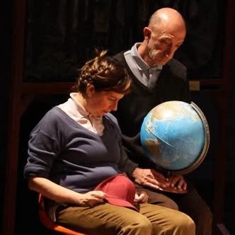CulturaUNAM's tweet photo. 🎭¡Última función de "El peso de las hormigas"! 
Humor ácido, imaginación desbordada y reflexión son los ingredientes siempre presentes en el #teatro de la Compañía Los @Endebles. 
🌱Del dramaturgo canadiense David Paquet, bajo la dirección de Angélica Rogel y con traducción de Boris Schoemann, la obra aborda la ecoviolencia, el sistema educativo y la incertidumbre de las juventudes frente a un mundo en crisis.
📌¡Te esperamos en el Teatro Juan Ruiz de Alarcón, #CCU! 
👉 https://t.co/X78MzHLbpf
@teatrounam