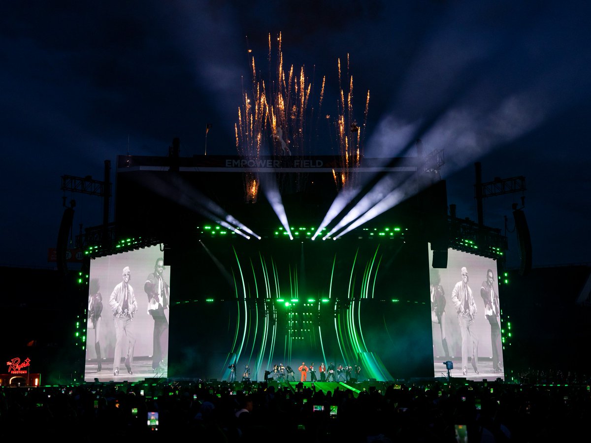 Rogers_Stadium's tweet photo. The first chapter has been written. Chris Brown and Usher opened The R&amp;B Tour last week with a night fans won't soon forget—and this is only the beginning!

The R&amp;B Tour arrives at Rogers Stadium on August 11 and 12  🤩 

📷  Justin Ongeri/Travis Colbert/Mike Oberlies/Ben Swanson https://t.co/VVFP5M4og4