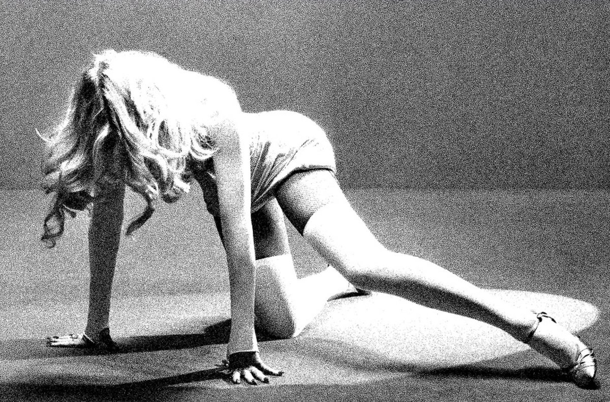 flamencolambada's tweet photo. Madonna - Confessions II (2026)
Warhol - Electric Chair (1964/65) https://t.co/bHTzzDlebp