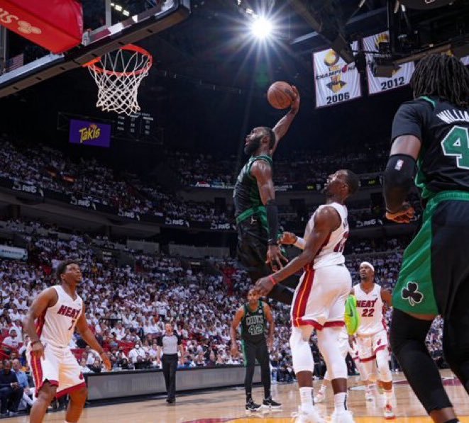inefable77__'s tweet photo. @FCHWPO @celtics @NBA @741Performance 💚 https://t.co/xn6HjuYRJW