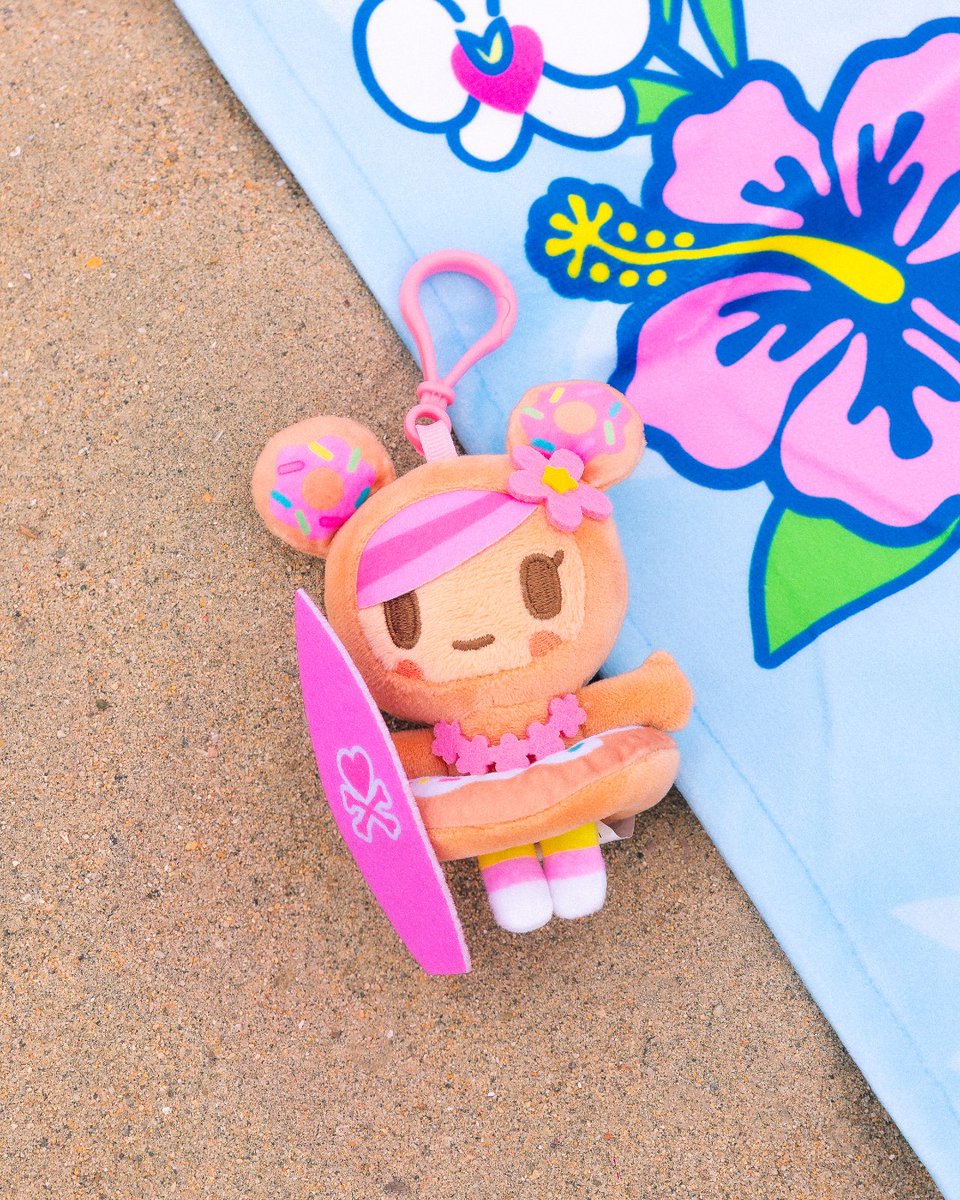 Enjoy the sunshine on the beach with the #tokidoki Hawaiian Ohana
