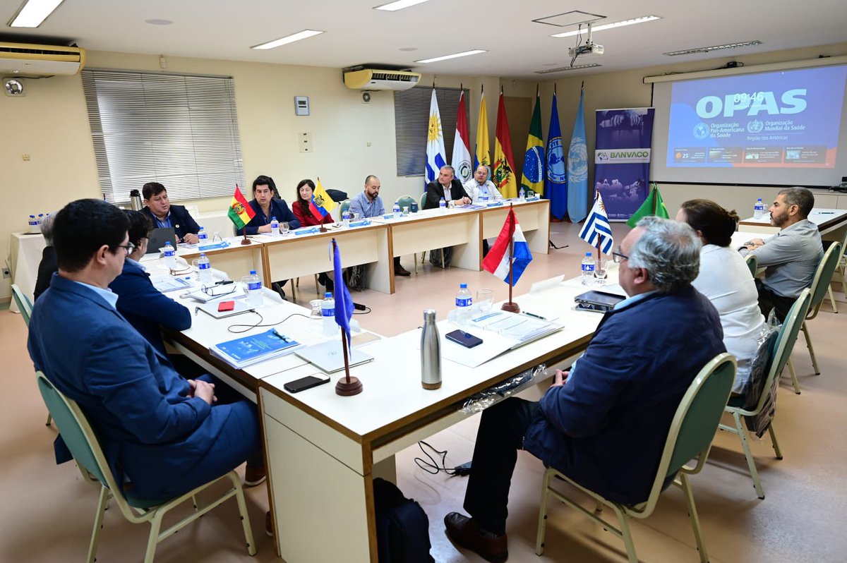 AgrocalidadEC's tweet photo. #Ecuador participa en la 4.ª Reunión Ordinaria del Banco Regional de Antígenos de Fiebre Aftosa (BANVACO), en Río de Janeiro 🇧🇷, junto a Brasil, Bolivia, Paraguay y Uruguay, fortaleciendo la cooperación regional frente a esta enfermedad. https://t.co/ploPbTbhTh