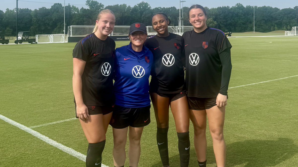UCLAWSoccer's tweet photo. It’s a Bruin takeover at @usynt camp with #U19WNT assistant coach and UCLA alumna Louise Lieberman and sophomores @shank_grace, Leena Powell and @DNakfoor! 

#GoBruins 🇺🇸🐻 https://t.co/4SOfyZ4ABs