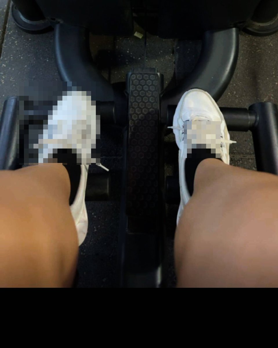 S46675's tweet photo. Keep grinding at your deskjob, who else will fund @rutuja_kohli ‘s  sneaker spree? It sure won’t be me; Your entire month’s salary barely covers the skirt she’s wearing tonight.The only thing you're allowed to do is feel unworthy to look at those pairs. Watch pixels, bow and send https://t.co/U67p09dTEo