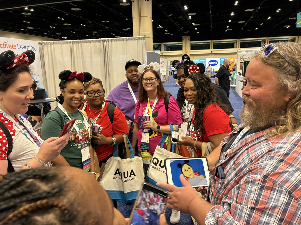 timneedles's tweet photo. Day 3 at #ISTElive & #ASCDannual was a fun, creative day making masks at the creative crossroads area, sharing another drawing session at the @Adobe Aqua booth, exploring the expo floor, and having great conversations at the @edutopia dinner! #AdobeEDUcreative https://t.co/2uYO1oKs95
