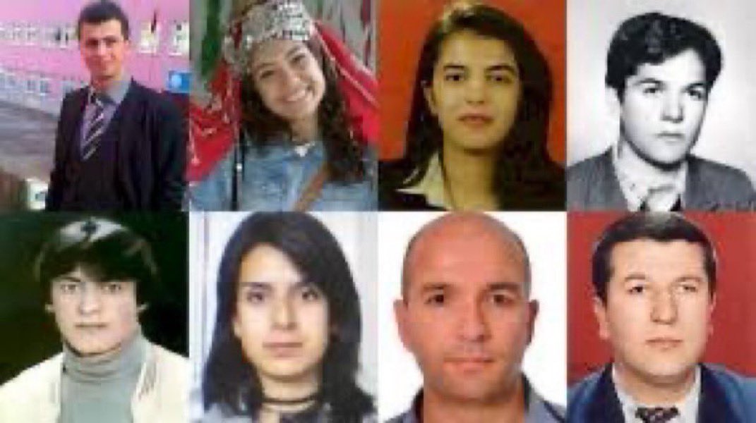 HurriyetTim_'s tweet photo. 11. Unutmak, ihanettir!

Bu cinayetleri unutmak, sadece geçmişe değil, geleceğe de ihanettir.
Katilleri affetmek, masumiyetin cesedini ikinci kez gömmektir.
Unutmak, gelecekte yeni kurşunlara davetiye çıkarmaktır.

Bu ülkede öğretmenler, sadece mesleklerini değil; hayatlarını ortaya koyarak çalıştı.
Ve biz onlara bir borçluyuz: Unutmamak.

Bu yazı bir ağıt değil.
Bir söz.
Bir hatırlatma.