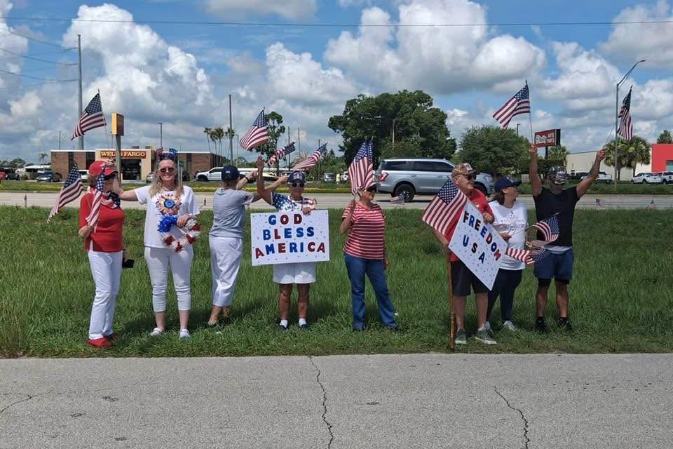 AFPFlorida's tweet photo. Our incredible activists in Sebring showed up and showed out for America's 250th birthday — flags waving and freedom on full display!🇺🇸 #flapol https://t.co/n5vVvEDtXy