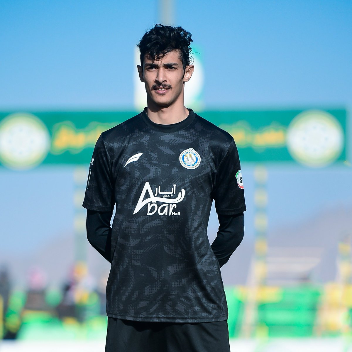 f7f1a_'s tweet photo. عااااااااجل للجمهور الجبلاوي :

الحارس نايف الحسيني حارس فريق اللواء و الاجفر في بطولة الشنان اصبح لاعباً لنادي الجبلين 🤝🤎. 

#الجبلين | #حائل https://t.co/EGwPAxryCt