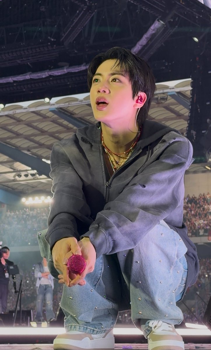 seokjinfile's tweet photo. OMG https://t.co/8OMAFzzrhW
