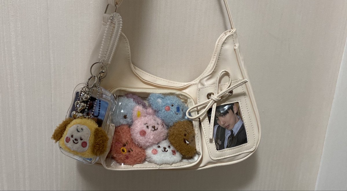 jksback's tweet photo. MINHA BOLSA VEY✨✨✨ https://t.co/CJC9U7Bqu6