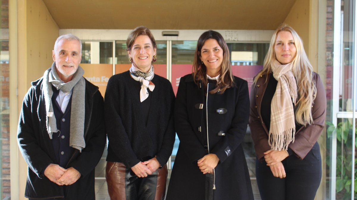 CienciaSantaFe's tweet photo. 📍 Recibimos al decano de la Facultad de Estudios Profesionales de #UNRAF, Marcelo Costamagna, y a la secretaria de Investigación, Andrea Minetti.

Repasamos proyectos conjuntos, analizamos líneas estratégicas y dialogamos sobre nuevas oportunidades de articulación institucional. https://t.co/6FcXoVL0kE