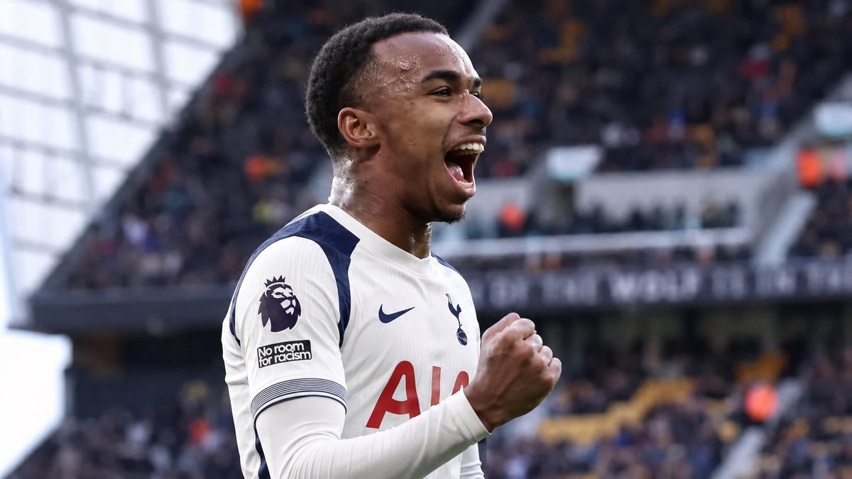 KallumStubbs97's tweet photo. Based on reports in the last 24/48 4 names are heating up for the forward positions at Spurs 

Kenan Yildiz (@HimothyReports)

Junior Kroupi (@RudolphN17 and @pokeefe1)

Savinho (@FabrizioRomano)

Rafael Leao (@MiguelDelaney)

Who is the 2 that is most likely to happen and who is the one spurs fans want the most 

#THFC #COYS #Tottenham