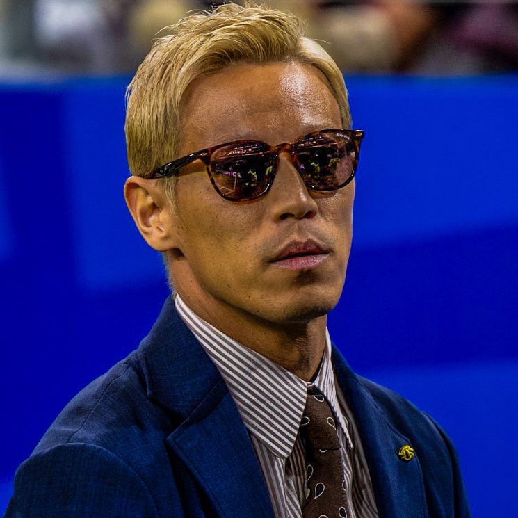 eurofootcom's tweet photo. 🚨🇯🇵 Keisuke Honda has put himself forward to become the new manager of the Japan national team! ✅

"I know this might be controversial, but let me say it anyway. I saw the news that they’re offering Coach Hajime Moriyasu a one-year contract extension, but if it’s just a stopgap offer because they can’t find any other candidates for the next coach, then why not try me for a year? If we lose the Asian Cup, you can fire me without any questions asked. I’m ready to take on that challenge."