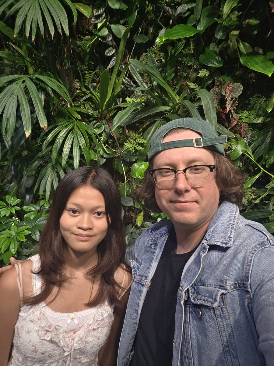 CloudBrushStd's tweet photo. Taking a break from the screen today and spending time with family at the San Francisco science and art museum. It's always inspiring to see how science, technology, and art come together

#SanFrancisco #Science #Art #GameDev #IndieDev #Blender3D #CreativeJourney #Inspiration https://t.co/rmkvowaP6f