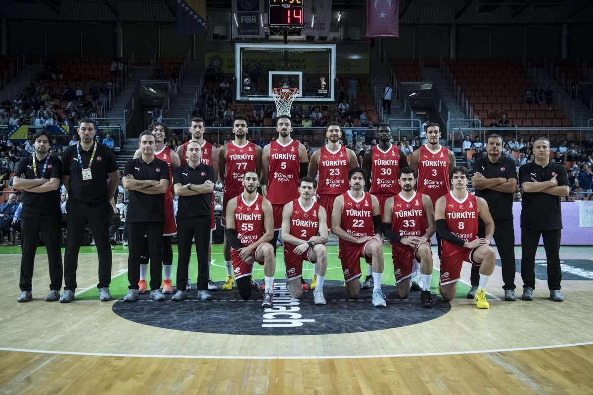 OA_BAK's tweet photo. NAMAĞLUP #12DevAdam!🇹🇷

Harikasınız takım, Dünya Kupası yolunda kayıpsız devam ediyoruz!🏆👏🏻