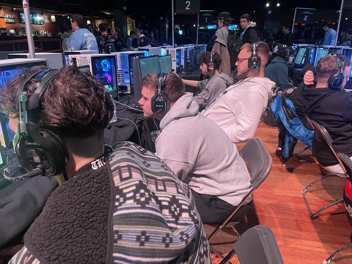 SNLESS's tweet photo. Wow 30 years old today! Time really does fly. I miss competing so much if you’re still competing and going to events don’t take it for granted some of the best days of my life were in the pit. This gunny still 18 though 🫡  First ever LAN 2014 one of my last 2024 🥹 https://t.co/1Pxa3XJbDT