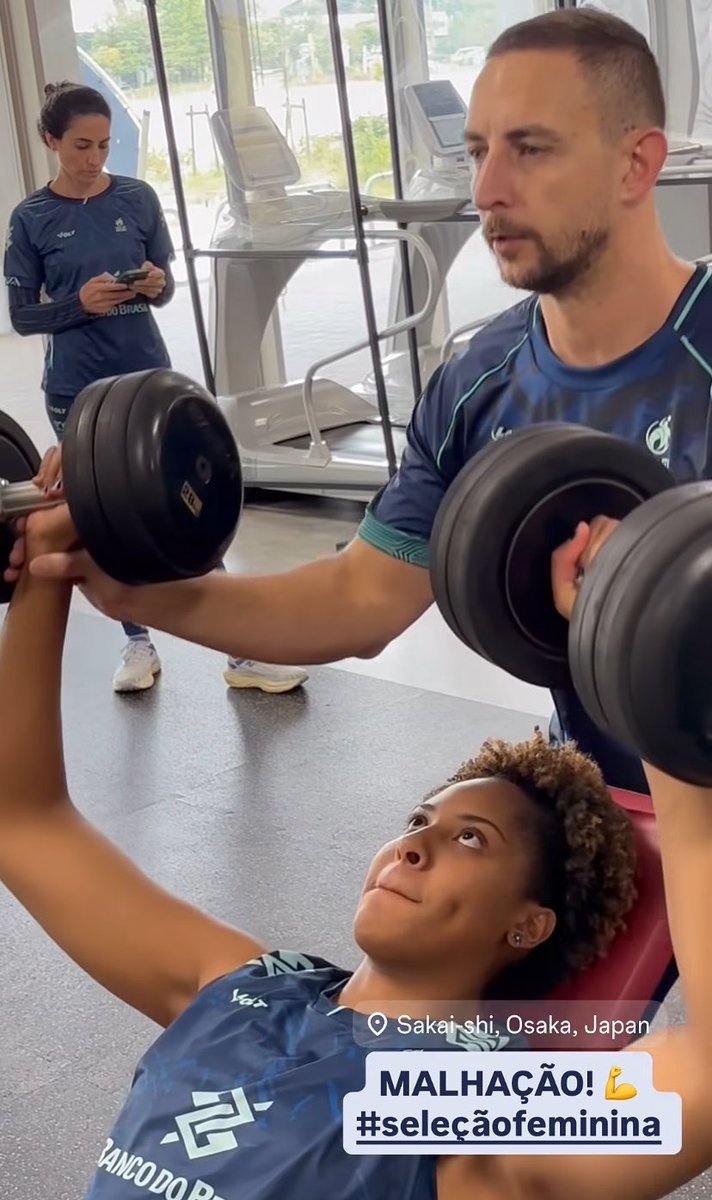 Limite_Volei's tweet photo. Informações indicam que Ana Cristina vem sendo treinada na posição de oposta.
(Quando eu disse isso aqui, foi uma enxurrada de críticas.)

Aninha tem a chance de fazer história! Ela tem muita capacidade para isso, de mostrar sua versatilidade e reafirmar que é uma das melhores atacantes do voleibol mundial.

Vamos, Ana! 🇧🇷🔥