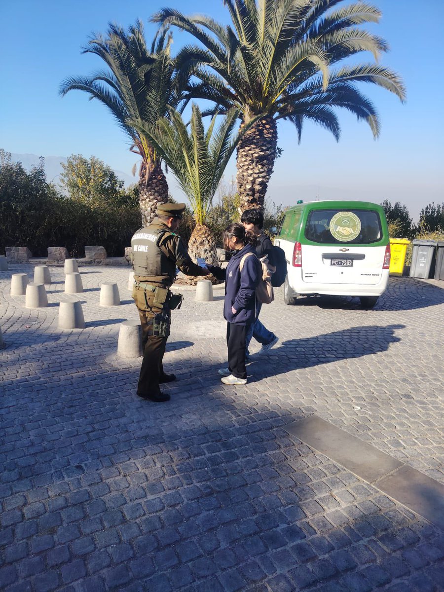 CarabPrOriente's tweet photo. Providencia
@CarabMicc de la 19ª Comisaría realiza difusion preventiva por delitos de robo por sorpresa, entregando información de medidas de autocuidado en el interior Parque metropolitano.
#Prevención #Providencia #MICC #CarabinerosDeTodos
@Carabdechile @Muni_provi https://t.co/HoQMuT5ORu