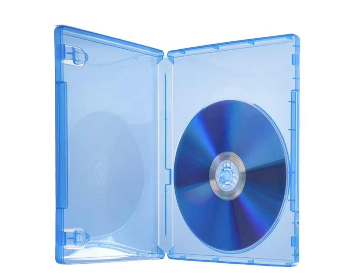 GhaithDalhoumi's tweet photo. Manufacturing a Switch game cartridge costs between $12 and $15. A PS5 disc costs around $6.50. Nintendo pays double or even triple the price and still heavily bets on physical format.💿

#PhysicalGames #Nintendo #Switch2 #PS5 #GameCartridges #GamingIndustry #SupportPhysical #Nintenduo #Switch2Games