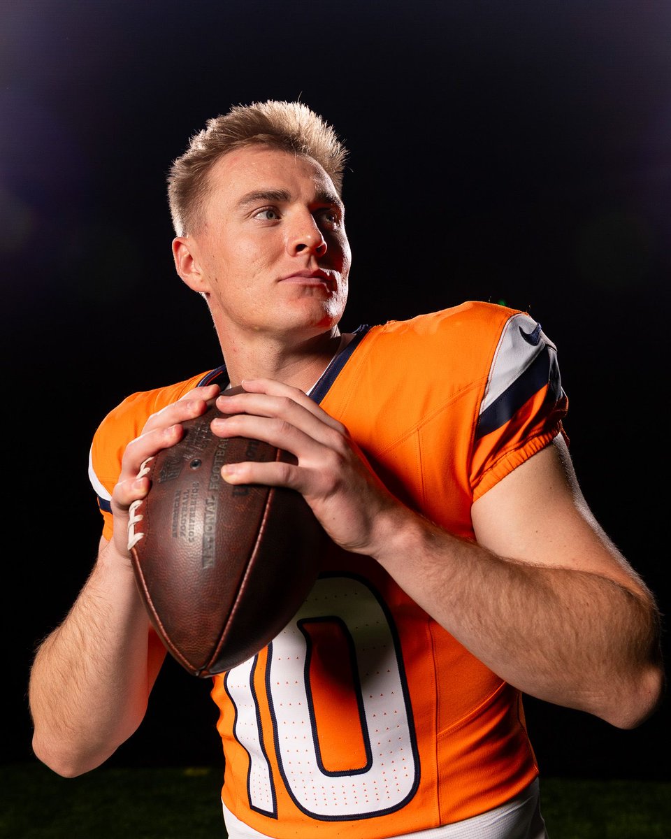 SleeperNFL's tweet photo. Year 3 ๐
(๐ธ: @Broncos) https://t.co/YTE4Kdt1oy