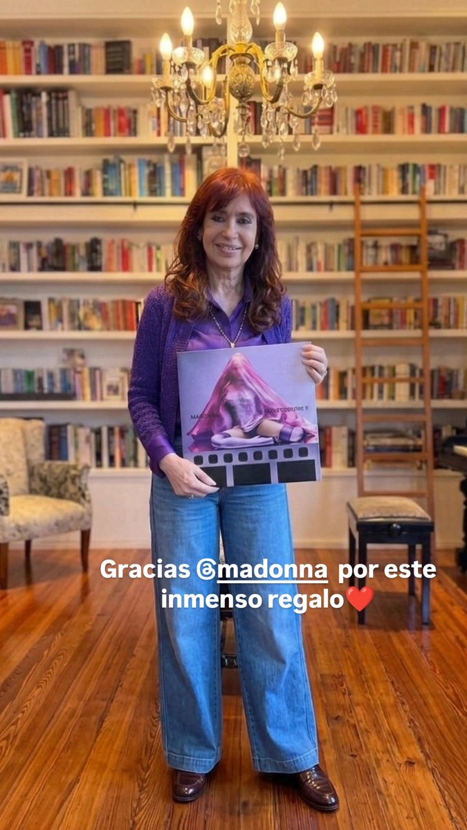 hyypermatica's tweet photo. Cristina ya tiene en sus manos Confessions II🙏🏼 https://t.co/u4UrJl7HF8