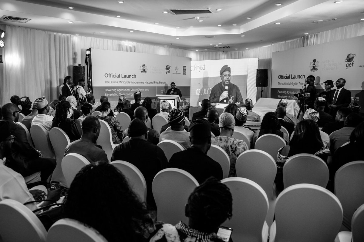 JosephOTegbe's tweet photo. We launched the AMP Nigeria Pilot Project today with REA, UNDP &amp; GEF: 23 mini-grids, 15 states, 50,000+ Nigerians powered. Phase 2 will do more

Renewable energy isn’t an alternative to our grid, it’s part of it. Better power is coming!
#LightUpNigeria 
#BetterPower 
#RenewedHope https://t.co/4Zkq9YSESW