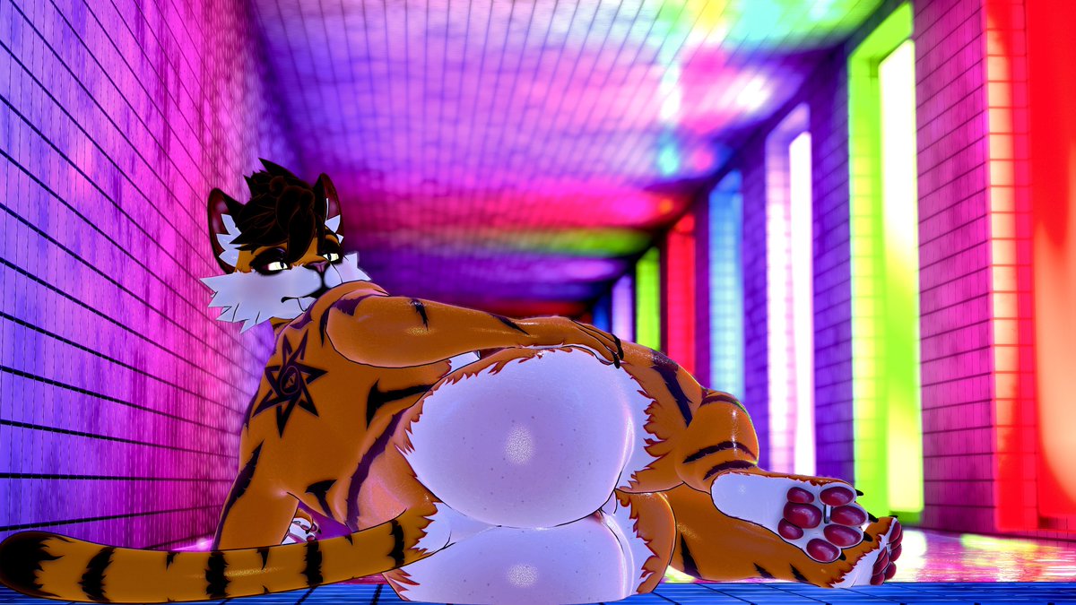 OpalTheTiger's tweet photo. Bend, fold, crack, break, kneel, worship. https://t.co/RWWTpT6W8M