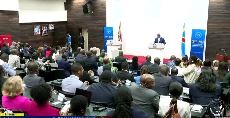 jacksonipakala's tweet photo. Le président @fatshi13 a affirmé jeudi à Kinshasa aux côtés de son homologue sud-africai #Cyril_Ramaphosa, que les ressources naturelles de la RDC ne doivent plus alimenter les conflits, mais devenir un levier de paix de développement, de souveraineté économique TEAM_LEADER https://t.co/8RC6uysmYn
