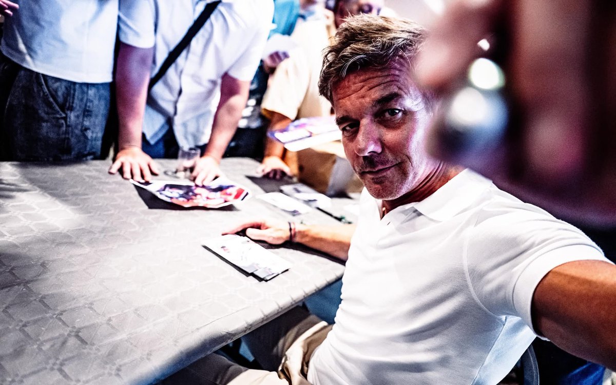 LegrouxVincent's tweet photo. Jour 1 pour @Loeb_Seb1 avec @FrayCedric @fraymedia ❤️✔️
#CharlemagneGoldenPalace #RedBull #Motorsports #RichardMille #Michelin #Motorsport #Bardahl #LOEB #FrayMédia #Motorsport #SADEVRacing #Transmission #sparco #MilwaukeeFrance #CRAI #GROUPEROGERMARTIN #MotorsportActivities https://t.co/GjhBqCcbZH