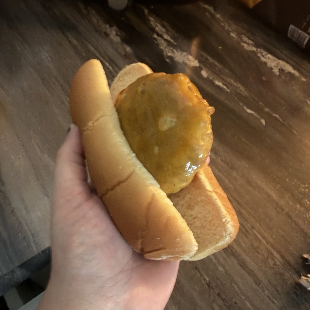 samaraavi_'s tweet photo. long or girthy, you can still get in between some buns https://t.co/VYRq7XSyDb