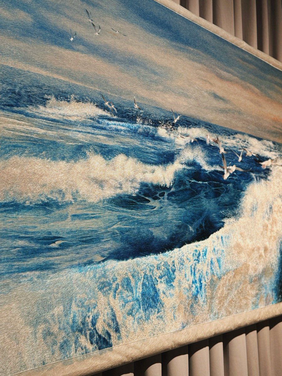 Keroli_'s tweet photo. Immerse in abstract watercolor’s soft blur at the neighborhood studio—brush strokes + quiet vibes = perfect Saturday reset. https://t.co/upeug51Y62