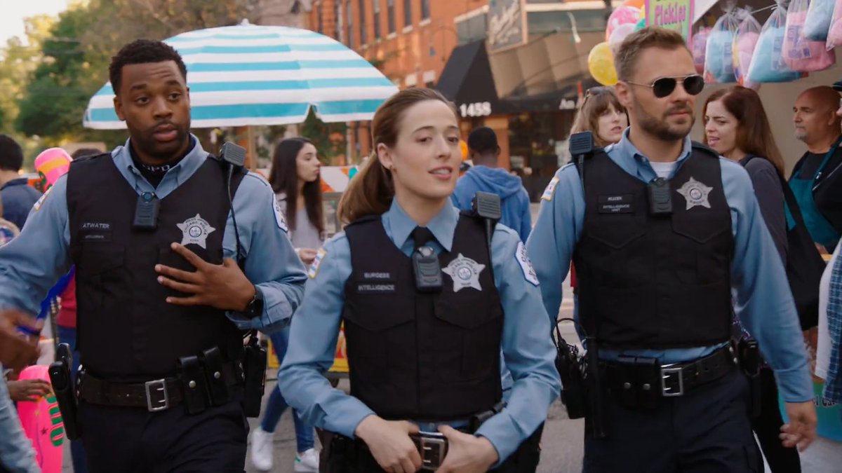 ThenaluvsKpop's tweet photo. Our favorite trio on #ChicagoPD is breaking up next season 😭😭😭😭😭😭😭😭 https://t.co/CrnLVyVomy