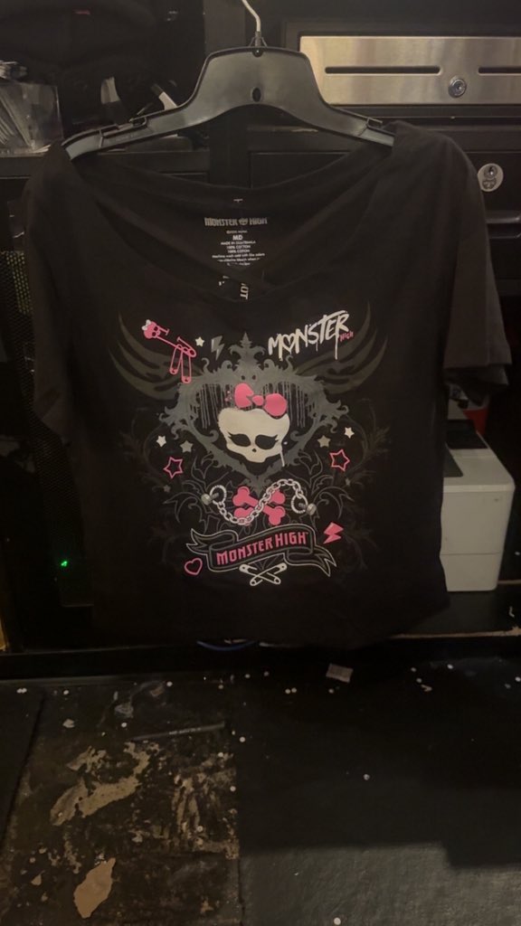 Xnot_straightX's tweet photo. Which shirt am I getting? https://t.co/a8tjU7bU9U