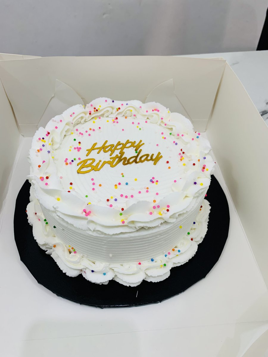 IyaCakeNmore's tweet photo. Who’s celebrating a birthday this July? 🥳
Make your special day even sweeter with this delicious birthday combo for just 30,000!
Perfect for celebrating with family and friends. Don’t wait until the last minute, place your order now and let’s make your big day unforgettable!
Yummy goodness guaranteed. 😋

@nosafk @MadProfitGuy @gs_otis @FavorGrace90 @anianimates @Ola_Akin_