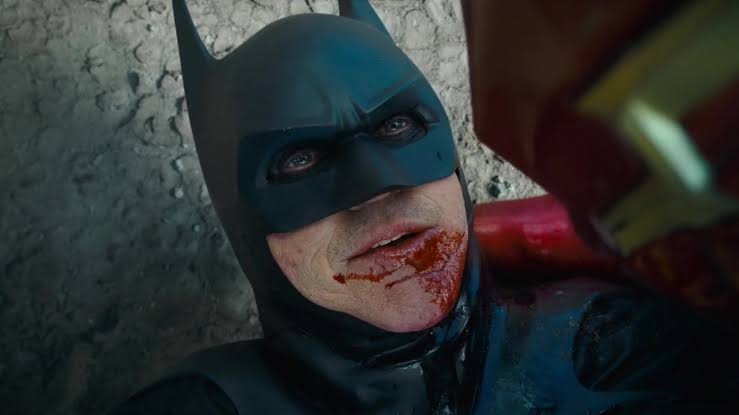 bluboy43's tweet photo. Wait, its not just being old, most modern iterations of Batman are either old or dead, wtf is up with that https://t.co/82tmb1JkZE