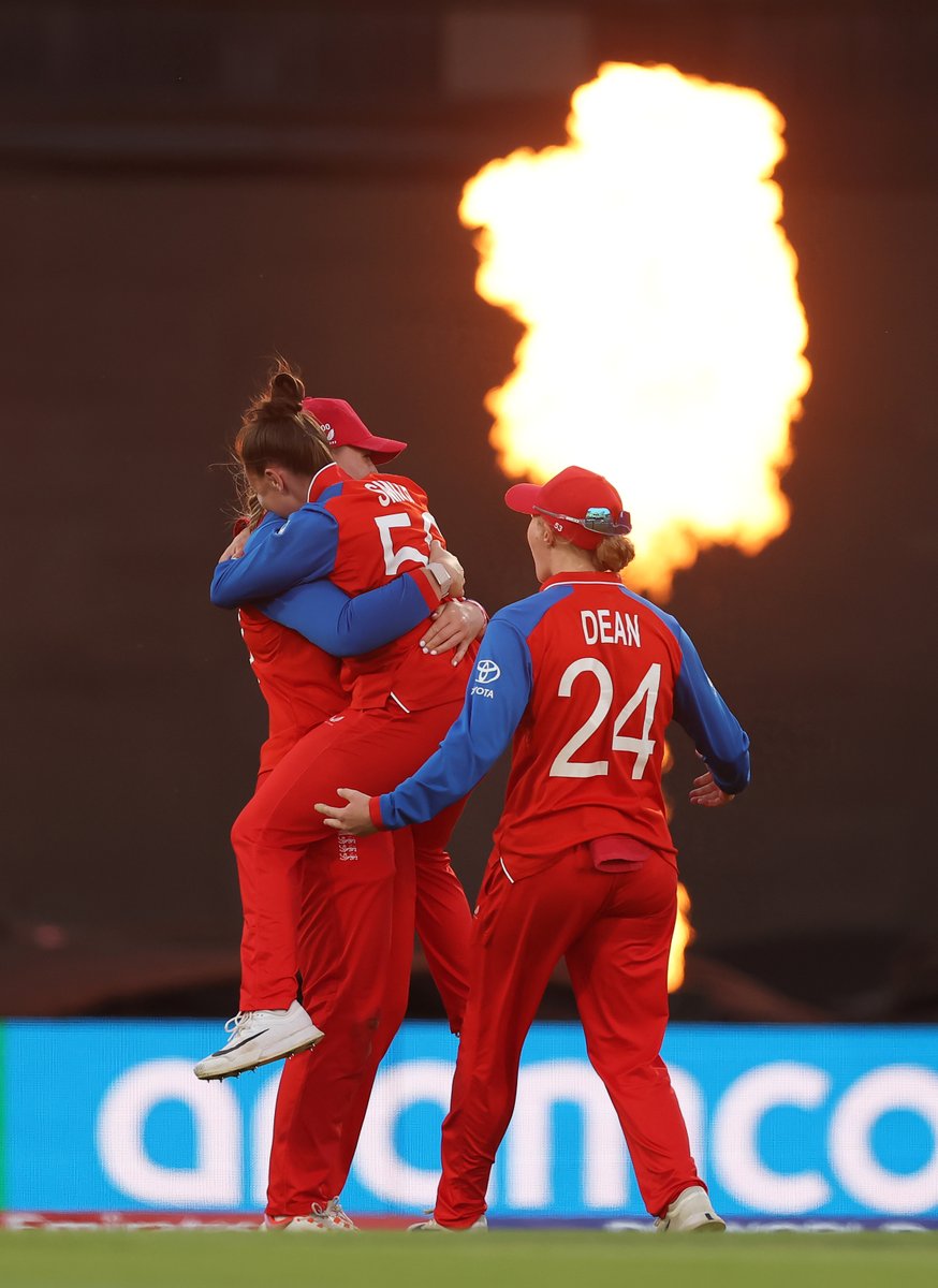 englandcricket's tweet photo. COME ON!!! 😍

South Africa 5 down!!! https://t.co/L2FVozpi2W
