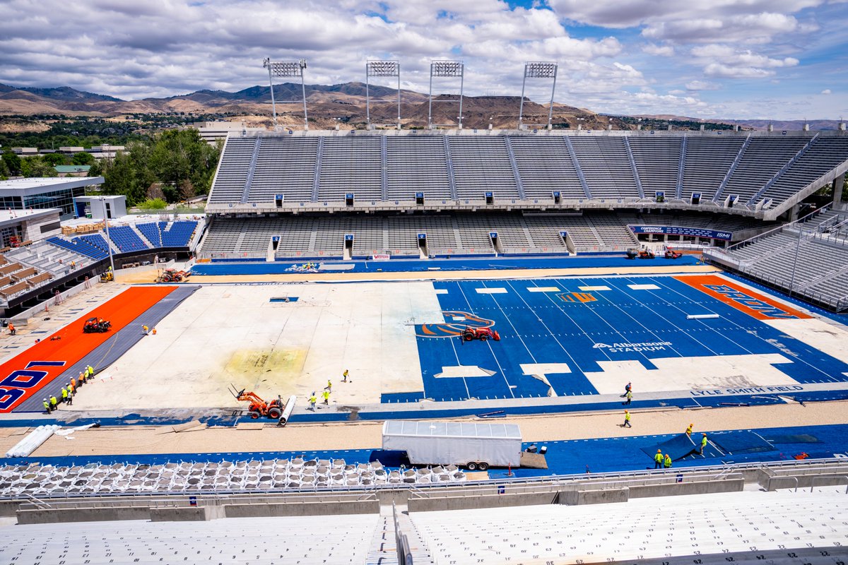 FieldTurf's tweet photo. Between celebrating β40 Years of the Blueβ and @BroncoSportsFB's return to the Pac-12, itβs a special time for Bronco Nation π΅
Weβre thankful that @FieldTurf #artificialturf continues to be trusted at Albertson Stadium, where field upgrades started this week, and a new era is almost ready to kick off! π @BroncoSports
#BleedBlue #BuiltDifferent #ChangeTheGame #CollegeFootball #SportsConstruction #SyntheticTurf