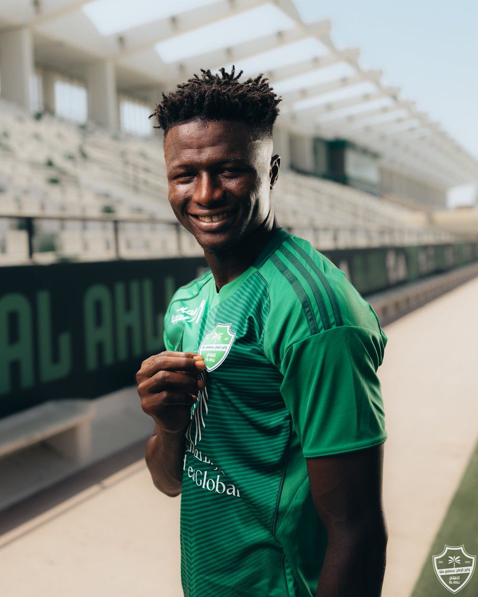 diario_AFC's tweet photo. 📸 أبو بكر سيدي بقميص الأهلي 💚 https://t.co/6fQmrx9rop