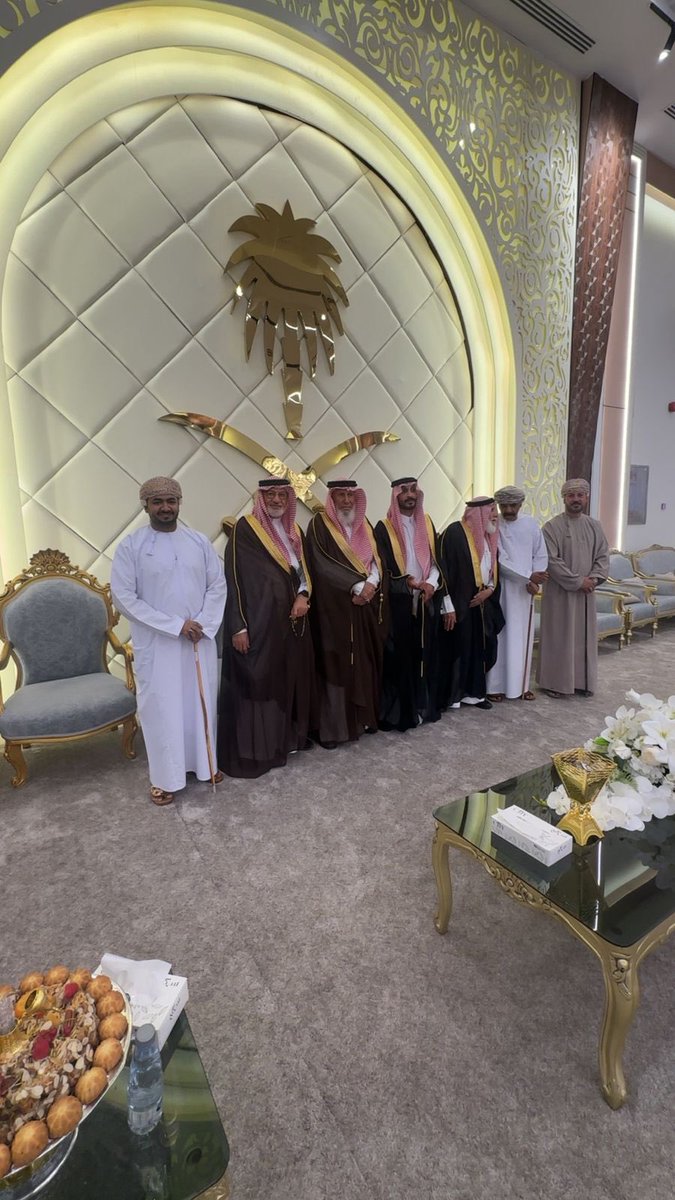 alwesmifamily's tweet photo. اسرة الوسمي 
تهنئ وتبارك لابنها
عبدالرحمن بن صالح بن حمد الرناخ
بمناسبة زواجه 
يوم الاربعاء الموافق 2026/07/01
على كريمة 
عيسى بن سعد الراجح رحمه الله
بارك الله لهما وعليهما 
وجمع بينهما في خير https://t.co/ScQKUCOjyZ