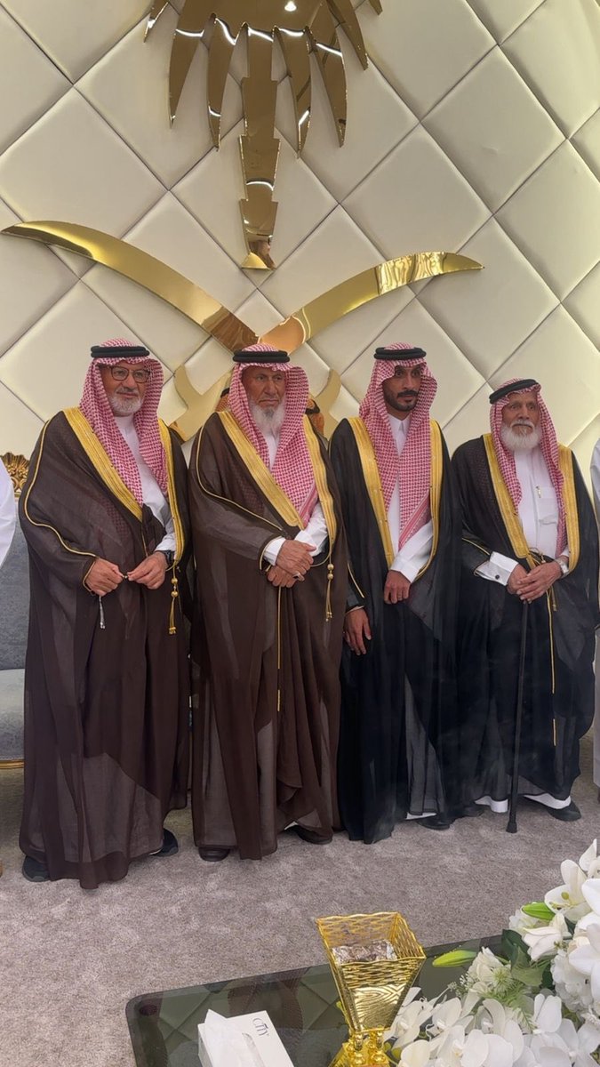 alwesmifamily's tweet photo. اسرة الوسمي 
تهنئ وتبارك لابنها
عبدالرحمن بن صالح بن حمد الرناخ
بمناسبة زواجه 
يوم الاربعاء الموافق 2026/07/01
على كريمة 
عيسى بن سعد الراجح رحمه الله
بارك الله لهما وعليهما 
وجمع بينهما في خير https://t.co/ScQKUCOjyZ