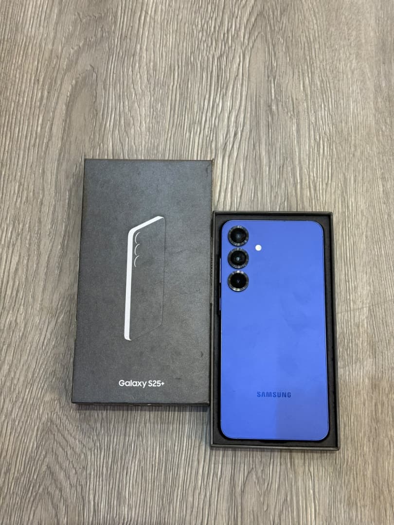 AshafaRamdan's tweet photo. OPEN BOX SAMSUNG S25PLUS AT&amp;T LOCK 256GB 470K
Location: Lagos Nigeria 
Nationwide delivery 
#NigeriaWillBeOK2027 #tinubuagain #mybrather https://t.co/JJZC5dicAE