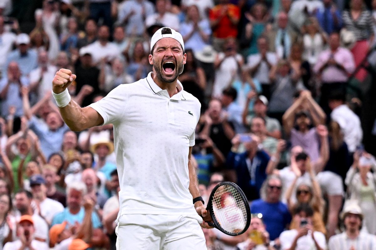 UniversTennis's tweet photo. 🔥🤩 LA JOIE DE GRIGOR DIMITROV 🇧🇬 APRÈS SA QUALIFICATION AU TROISIÈME TOUR DE #WIMBLEDON

QUE C’EST MÉRITÉ pour le Bulgare de 35 ans, un an après une blessure cruelle qui aurait pu mettre un terme à sa carrière. 👏